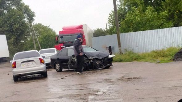 Аварія в Кобеляцькому районі: фура в’їхала в легковик