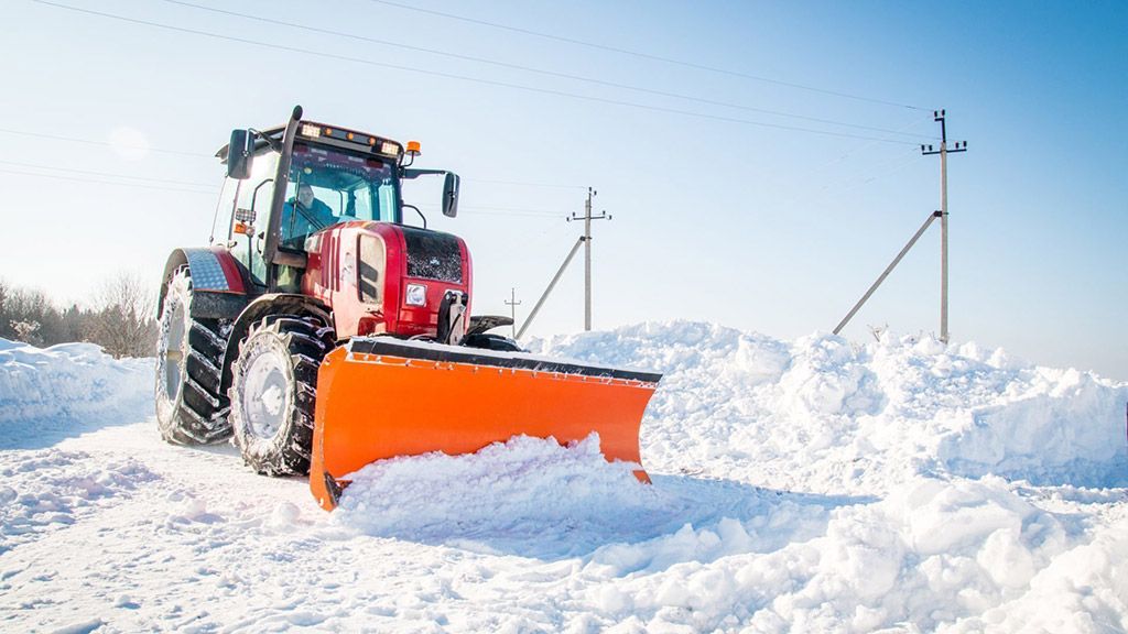 Дороги від снігу в Кобеляцькому районі чиститиме «Ростдорстрой», у Новосанжарському — «БО Райагробуд»