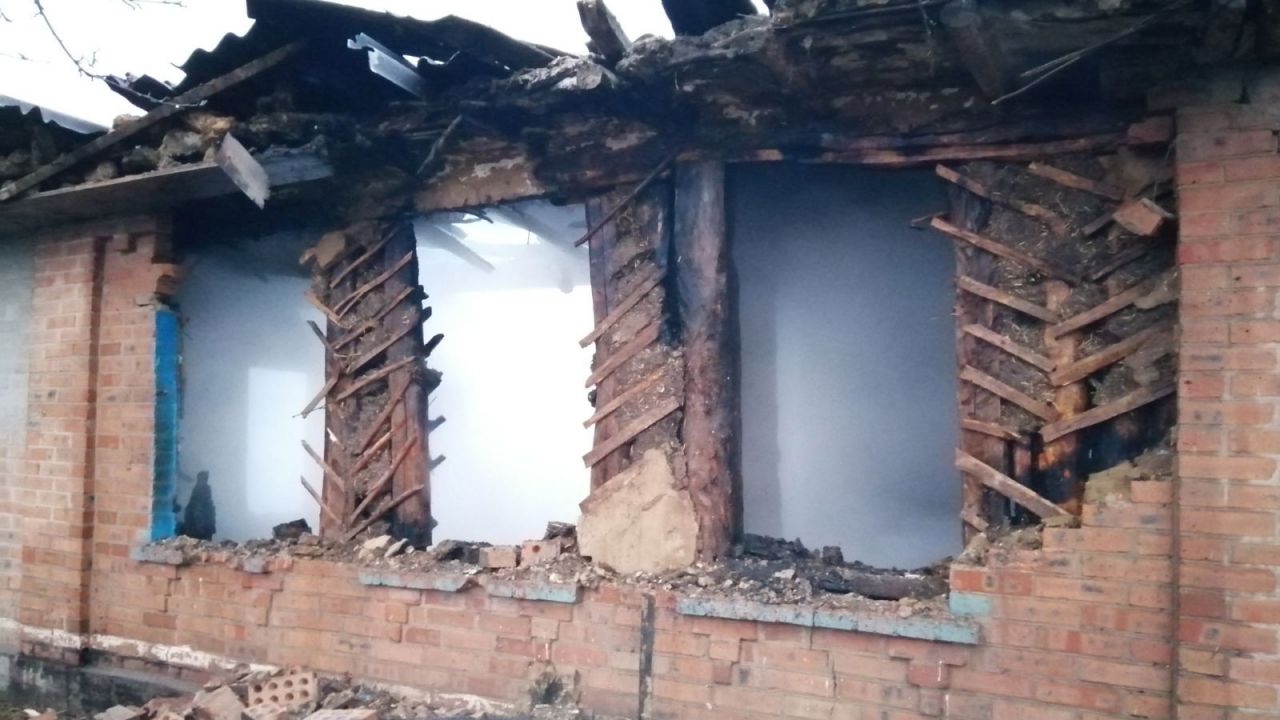 У Чутівському районі вщент згорів будинок разом із власницею