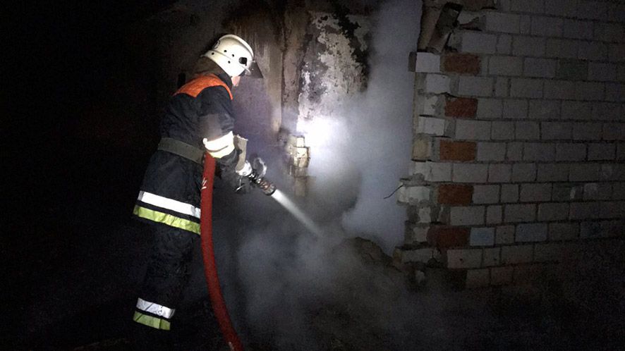 Під час гасіння пожежі в будинку у Кобеляцькому районі вогнеборці виявило тіло господаря