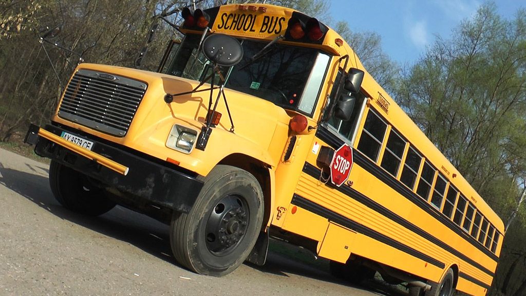 17 мільйонів на шкільні автобуси