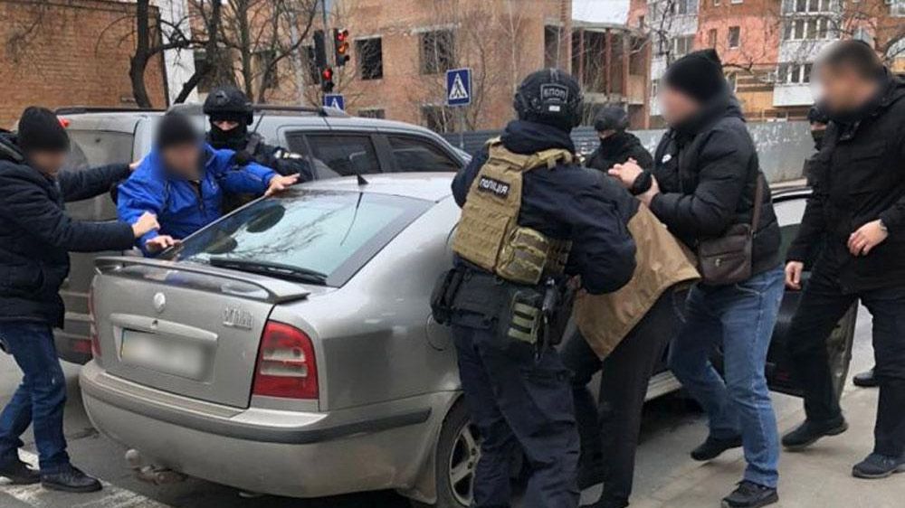 На Полтавщині поліція викрила злочинну групу, яка займалася продажем іномарок з підробленими документами