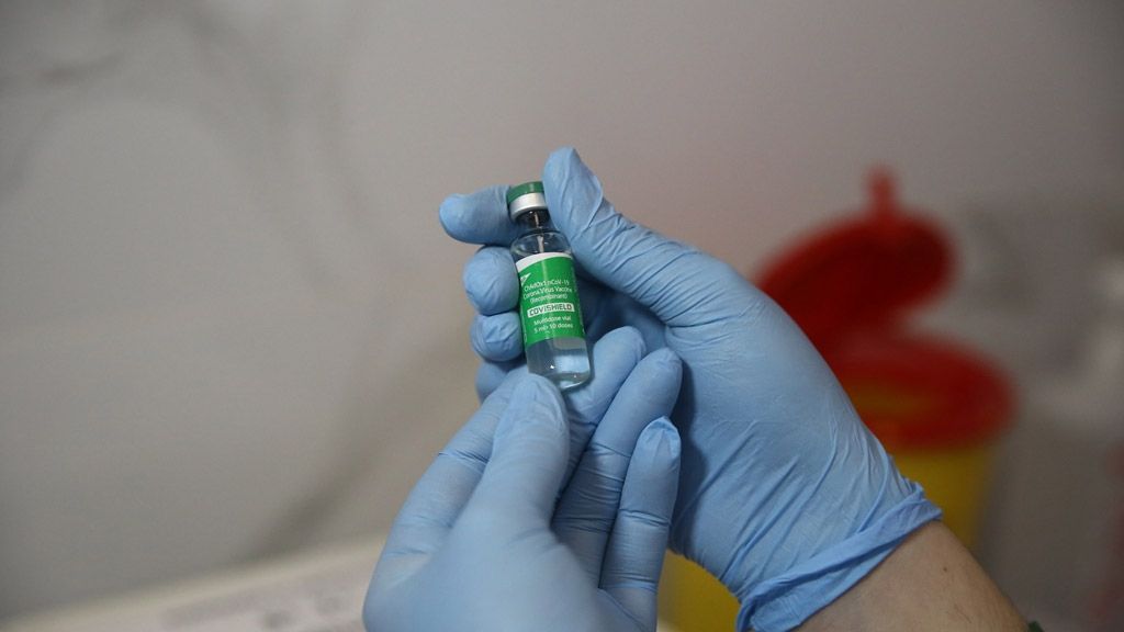 На Полтавщині від COVID-19 вакциновано 480 медичних працівників