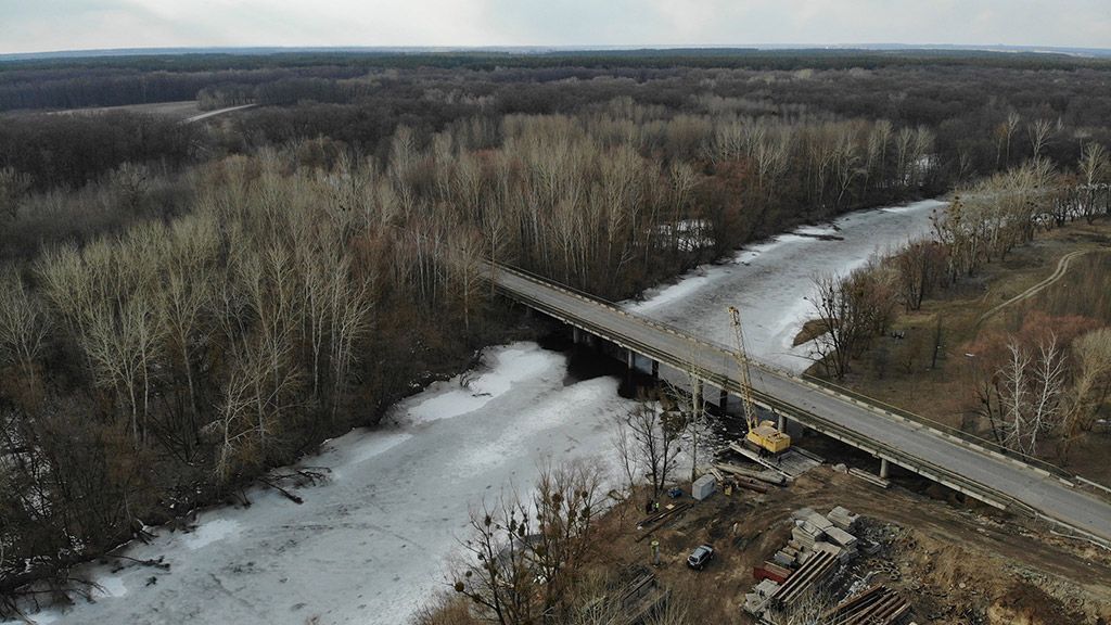 У Мигородському районі розпочали ремонт мосту через Псел