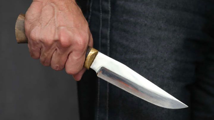 У Кременчуці під час сварки чоловік ударив ножем жінку у шию 