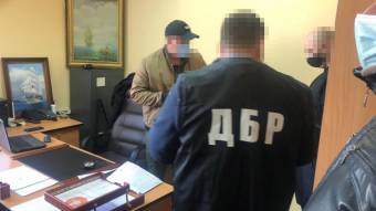 На Дніпропетровщині ДБР повідомило про підозру поліцейському, який вимагав гроші у підприємця