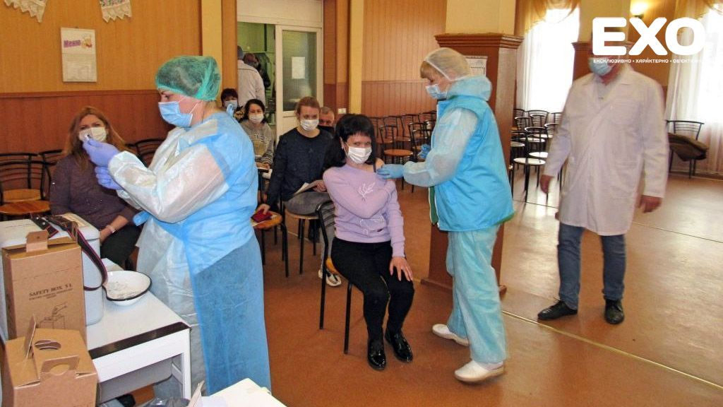 За кілька годин у Ліщинівці були вакциновані 450 чоловік
