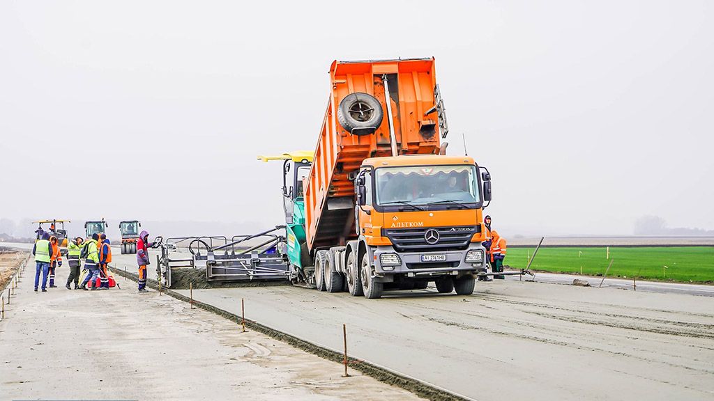 На автодорозі Н-31 Дніпро-Решетилівка на ділянці 150-155 км тривають дорожні роботи