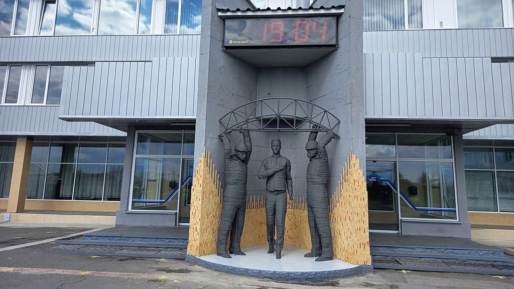 На території Чорнобильської АЕС встановили скульптуру лубенчанину Олександру Лелеченку