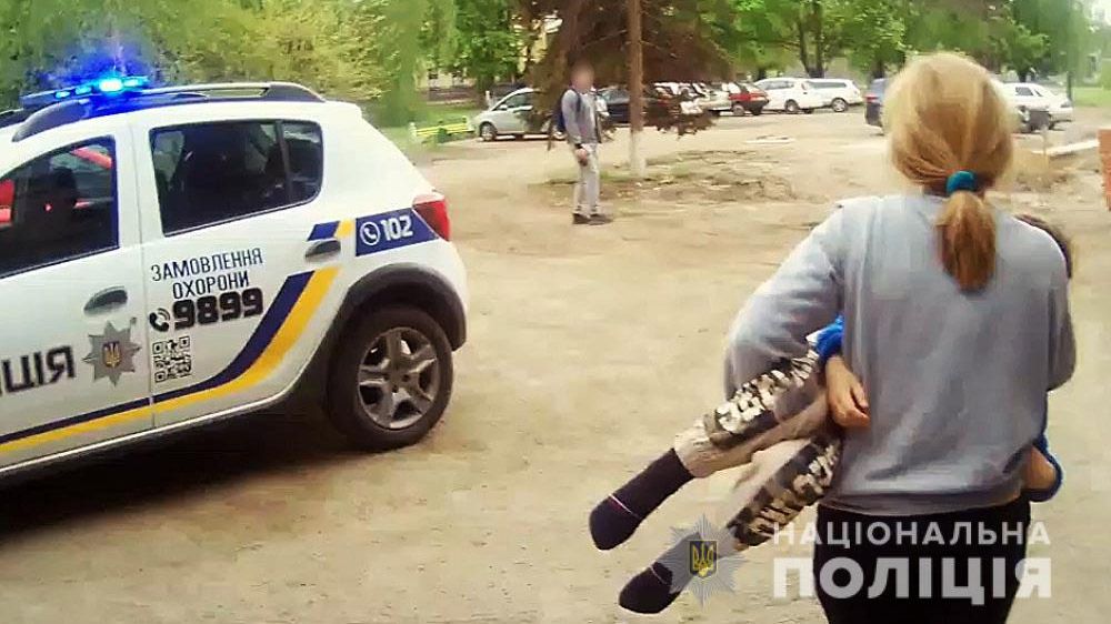 На Полтавщині поліцейські охорони допомогли вчасно доставити дитину до лікарні