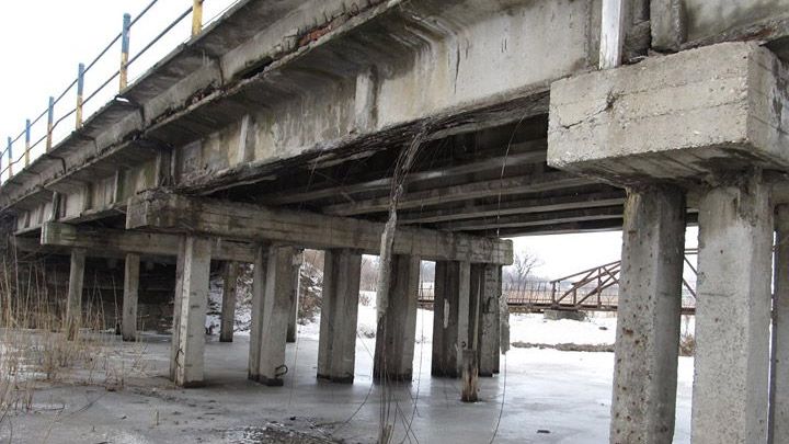 Суд скасував результат тендеру на ремонт мосту між Карлівкою та Машівкою