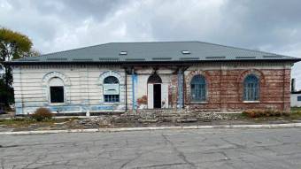 Перед Покровою відновили роботи з ремонту Китайгородського клубу
