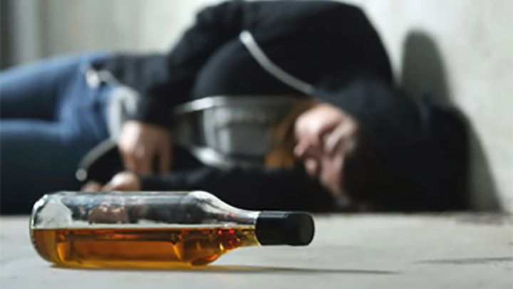 У Полтаві медики госпіталізували неповнолітню дівчину у стані сильного алкогольного отруєння