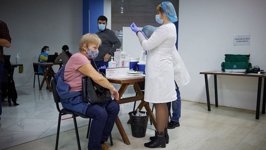 Центр вакцинації у ПД «Листопад» у Полтаві припиняє роботу