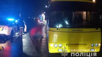У Миргороді під колесами автобуса загинула жінка