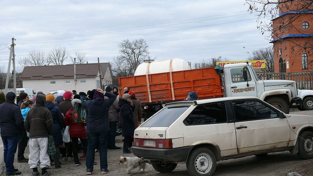 В неділю в Кобеляках роздавали молоко