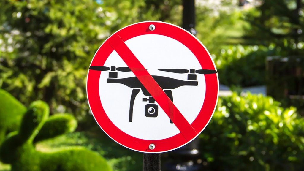 Піднімати в повітря дрони заборонено