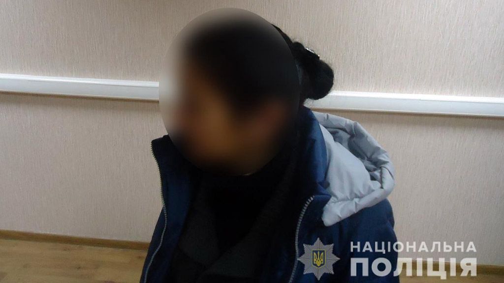 На Полтавщині поліція викрила жінку в крадіжці грошей з тривожної валізи подружжя