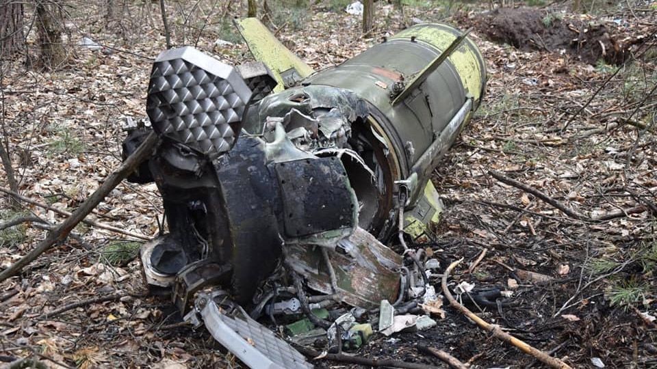 Окупанти оголосили високий рівень терористичної загрози на своїй території та продовжують перекидати війська на Донбас