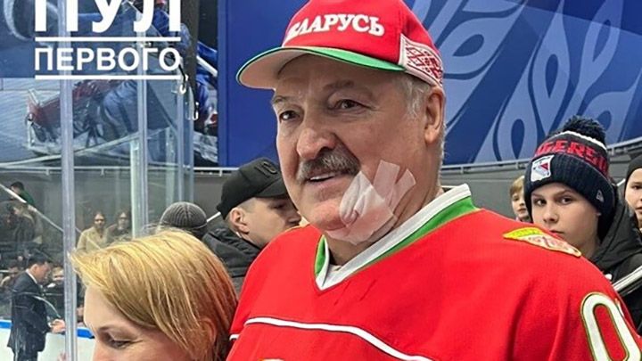 Лукашенку заїхали в підборіддя
