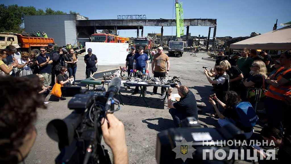 Уже встановлено імена льотчиків рф, які вдарили по торговельному центрі в Кременчуку