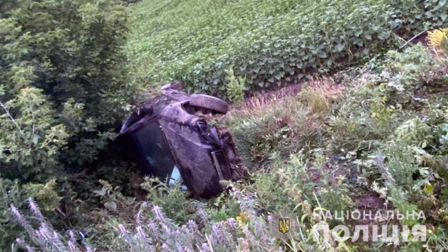 Поліція Полтавщини встановлює обставини трьох ДТП, в яких травмовано троє людей