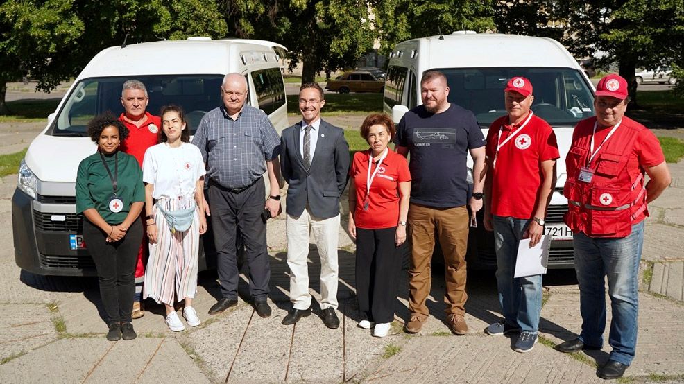 Полтавщина отримала два нові мобільні медичні пункти від Червоного Хреста