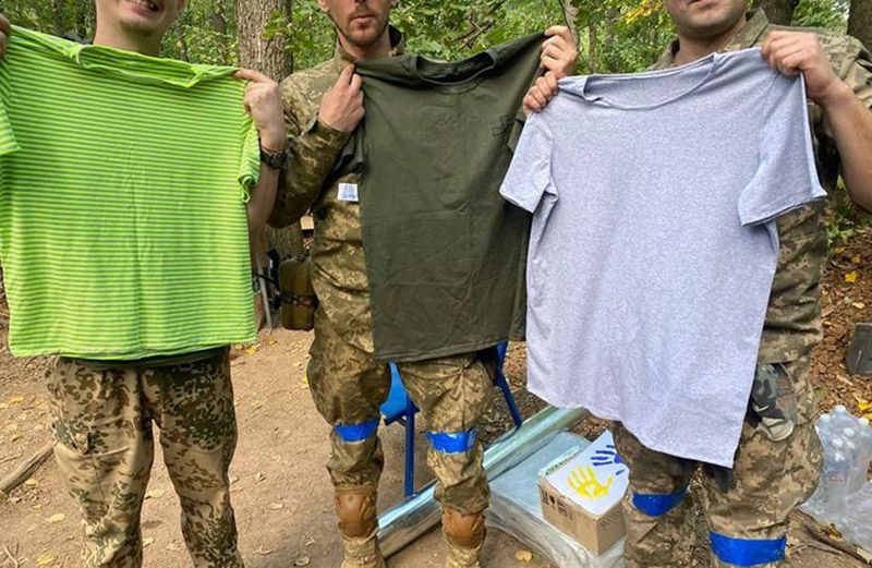 Кобеляцькі волонтери збирають теплі речі для військових