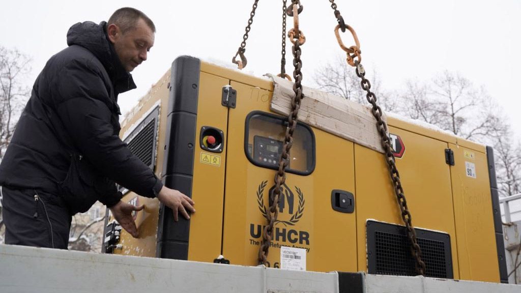 Полтава отримала 2 генератори від ООН