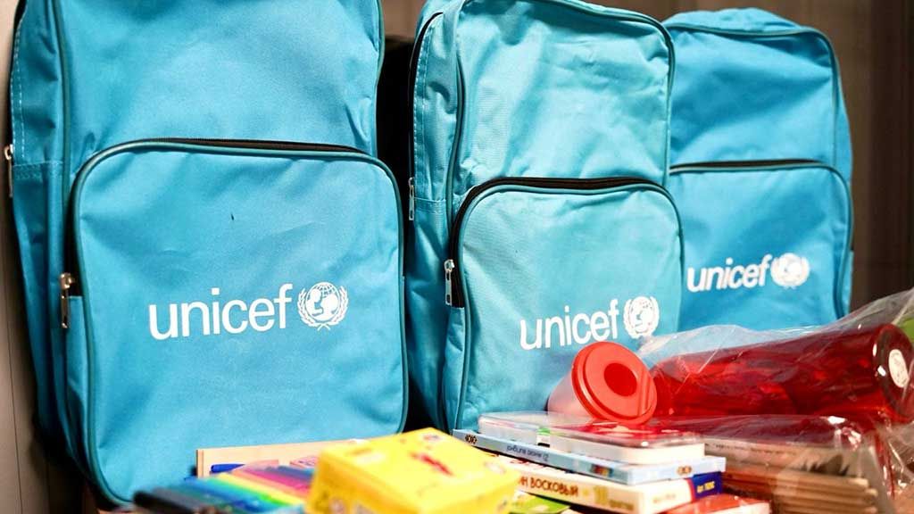 Полтавщина отримала гуманітарну допомогу від ЮНІСЕФ – майже 4000 рюкзаків зі шкільним інвентарем