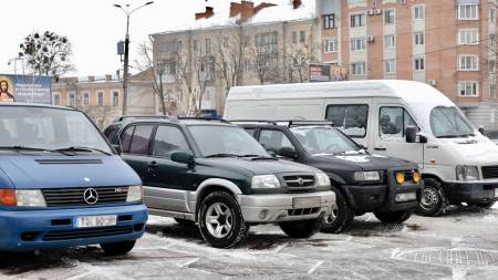 Полтава передала воїнам ще 5 автомобілів