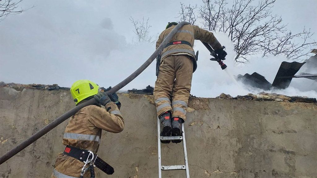 У Придніпрянському вщент згорів будинок - на місці події виявили тіло чоловіка