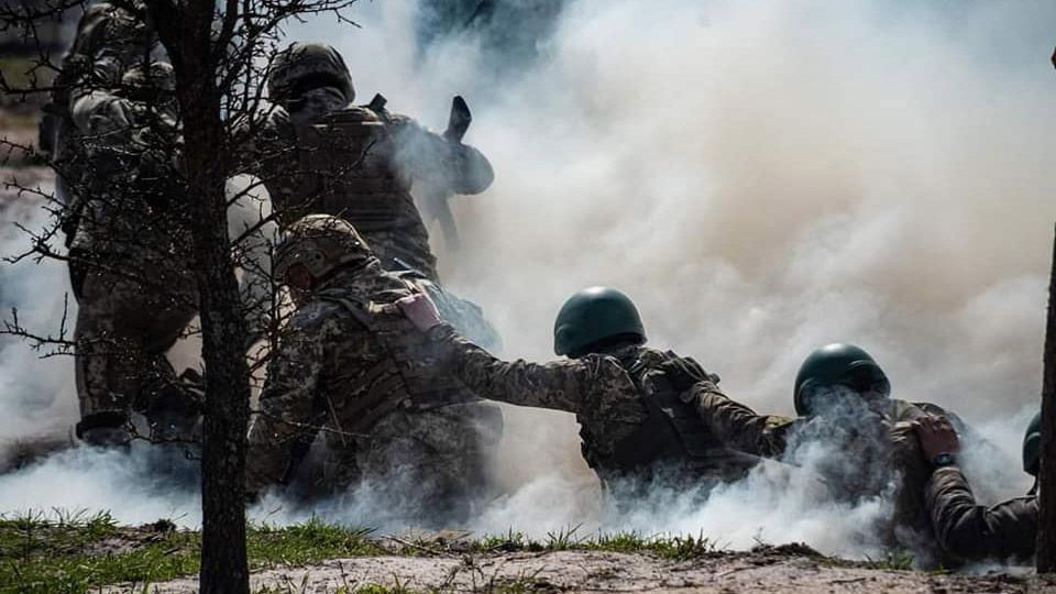 Найзапекліші бої тривають за Мар’їнку, – Генштаб