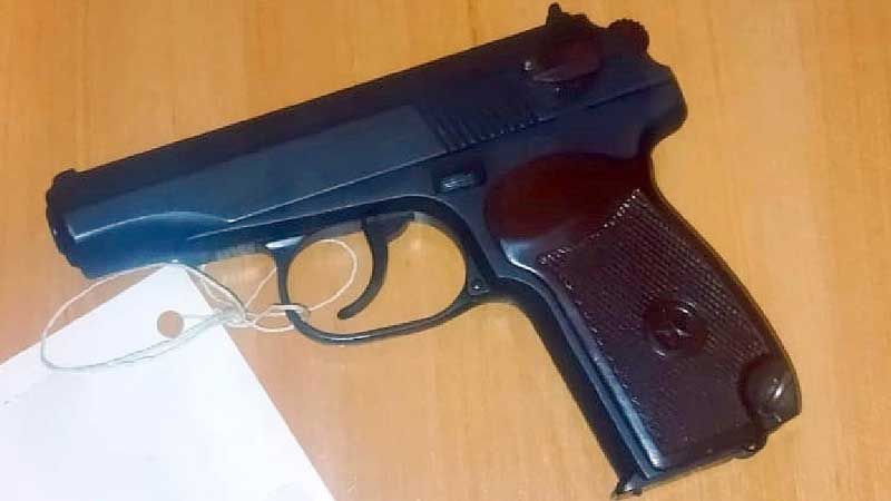 У Полтаві вилучила у місцевого мешканця травматичний пістолет, яким той вирішив скористатися посеред міста