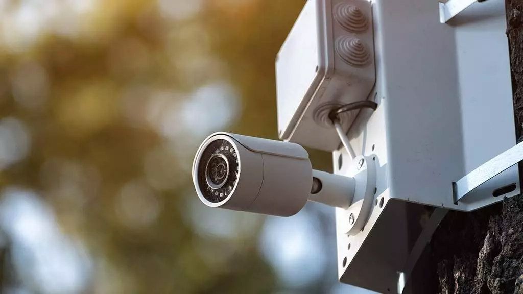 СБУ закликає власників вуличних вебкамер вимкнути онлайн-трансляцію