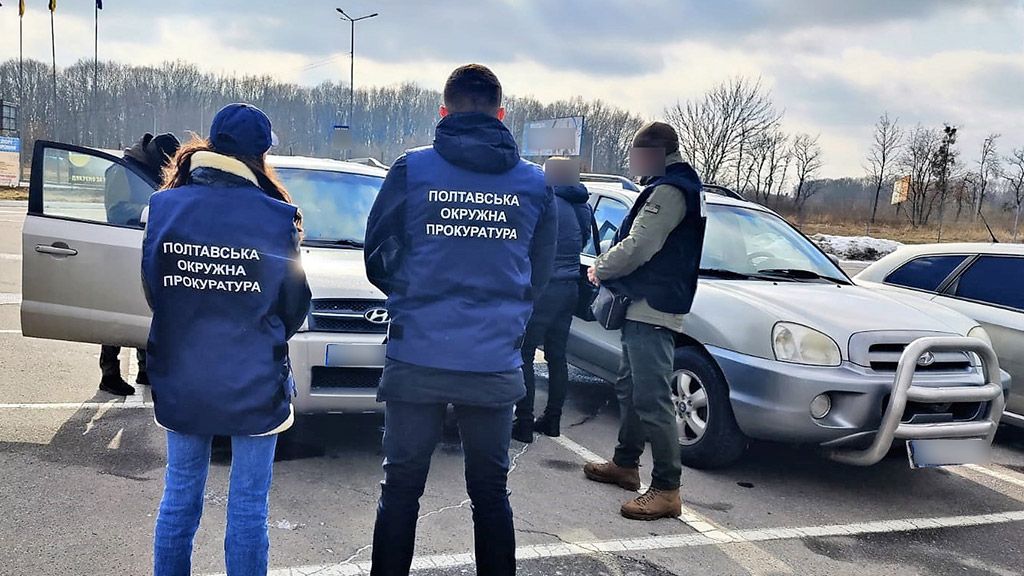 7 конфіскованих автомобілів полтавська прокуратура передала ЗСУ