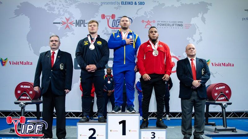 Кобеляцький силач Анатолій Новописьменний став абсолютним чемпіоном