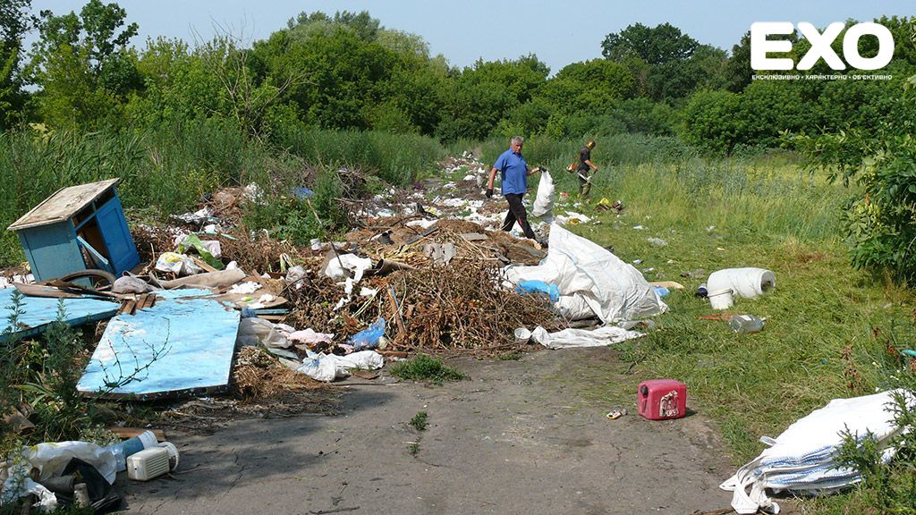 Кобеляцькі комунальники ліквідовують кунівське звалище