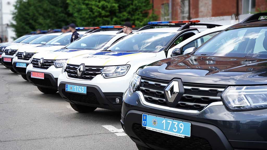 Поліція Полтавщини отримала 10 автомобілів