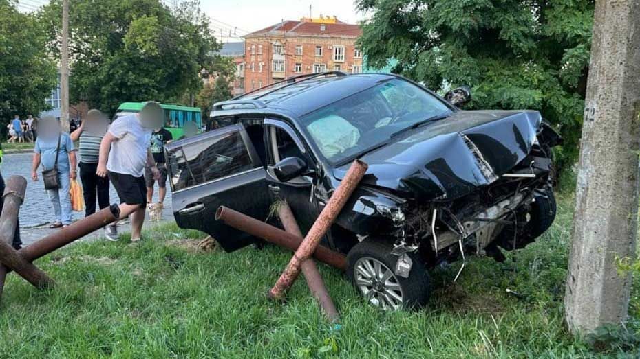 У Полтаві зіткнулися два легковика – одного чоловіка травмовано