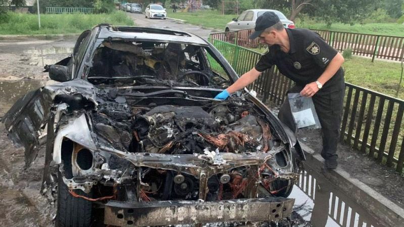 У Кременчуці згорів Lexus – поліція перевіряє версію підпалу