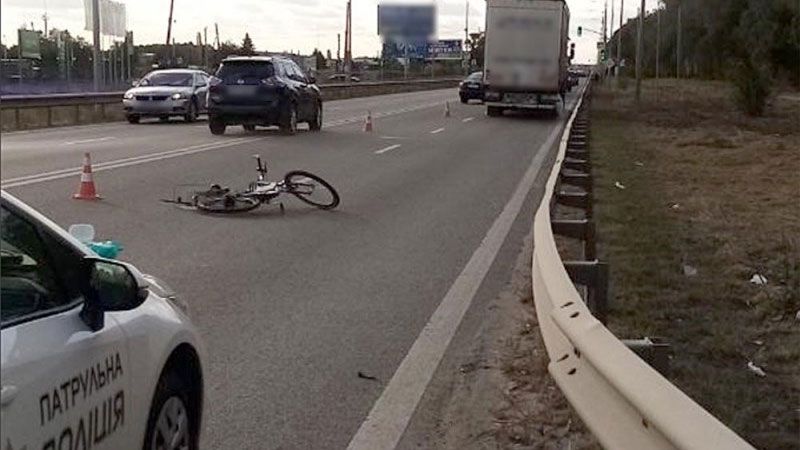 У Полтаві на Київському шосе збили велосипедистку