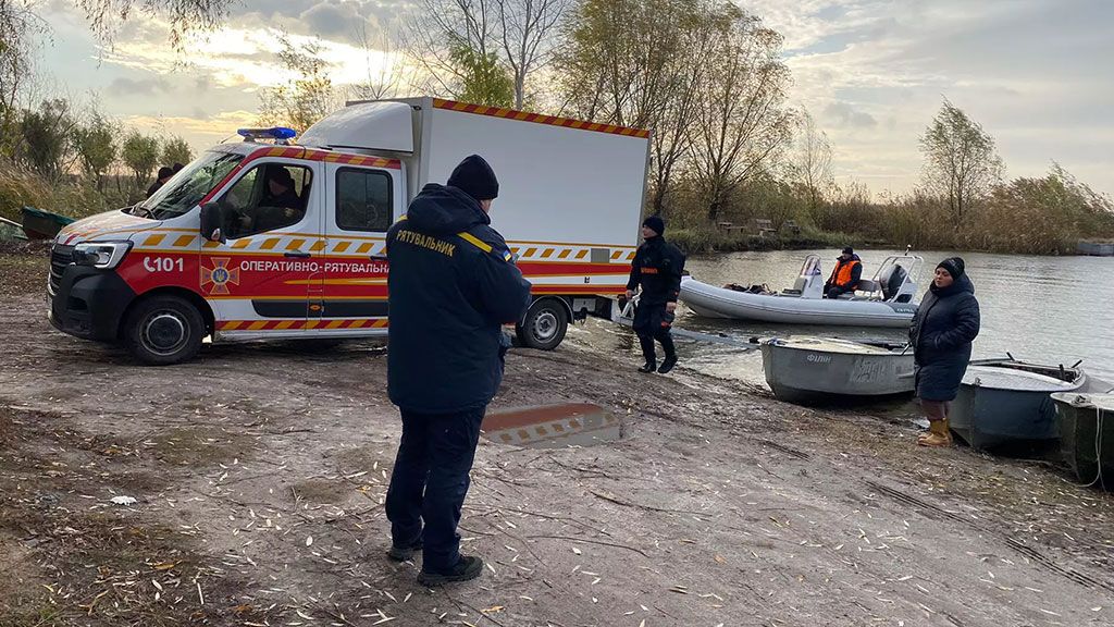 У Кобеляцькій громаді перекинулись рибалки – двох чоловіків досі шукають