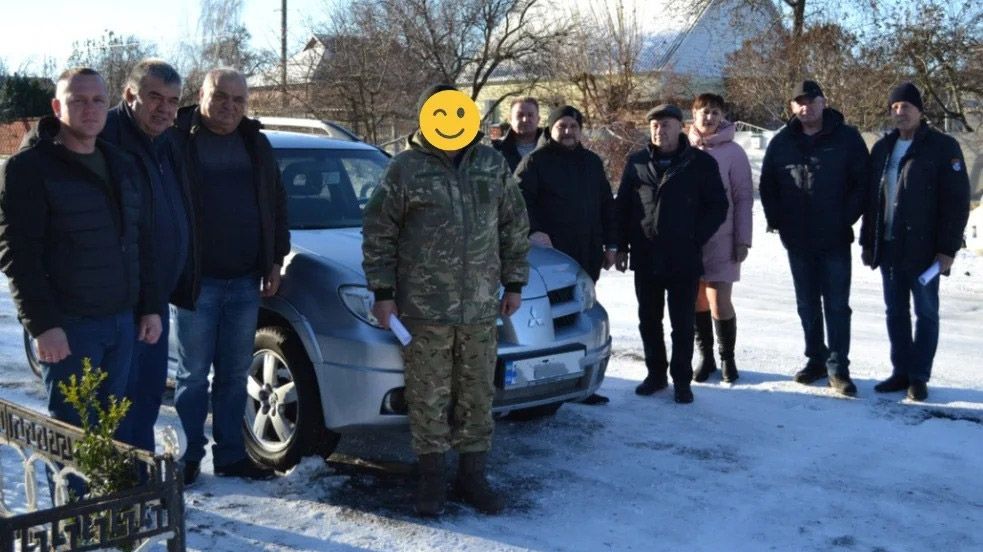 Біличани передали військовим автомобіль