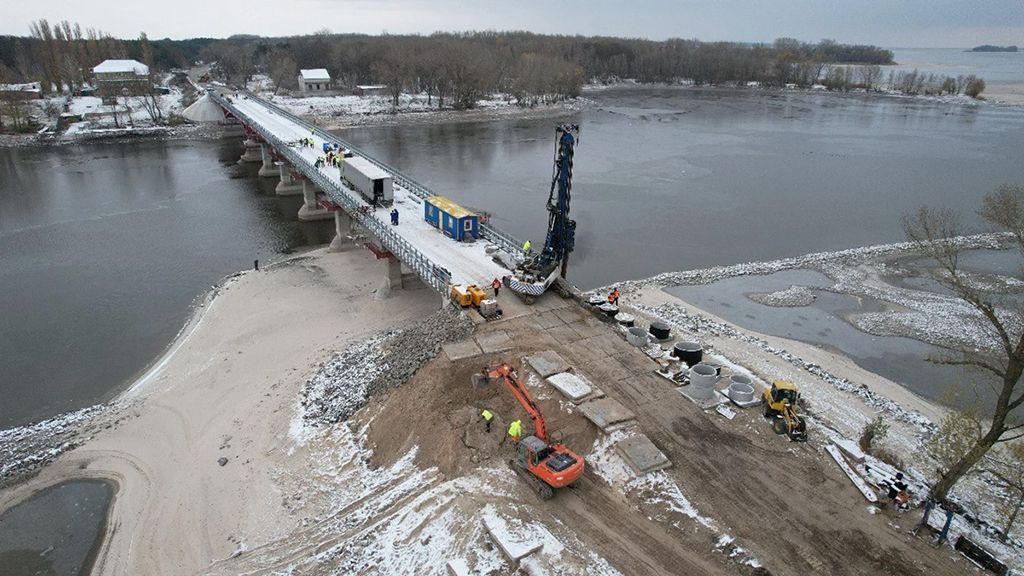 На Полтавщині завершують ремонт мосту через річку Сула