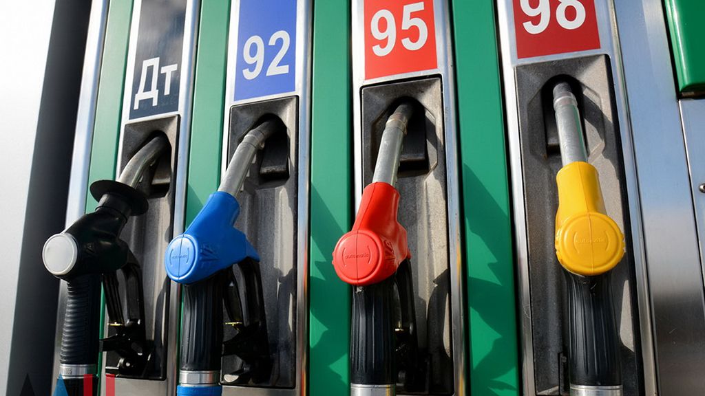 Ціни на бензин та дизпаливо падають