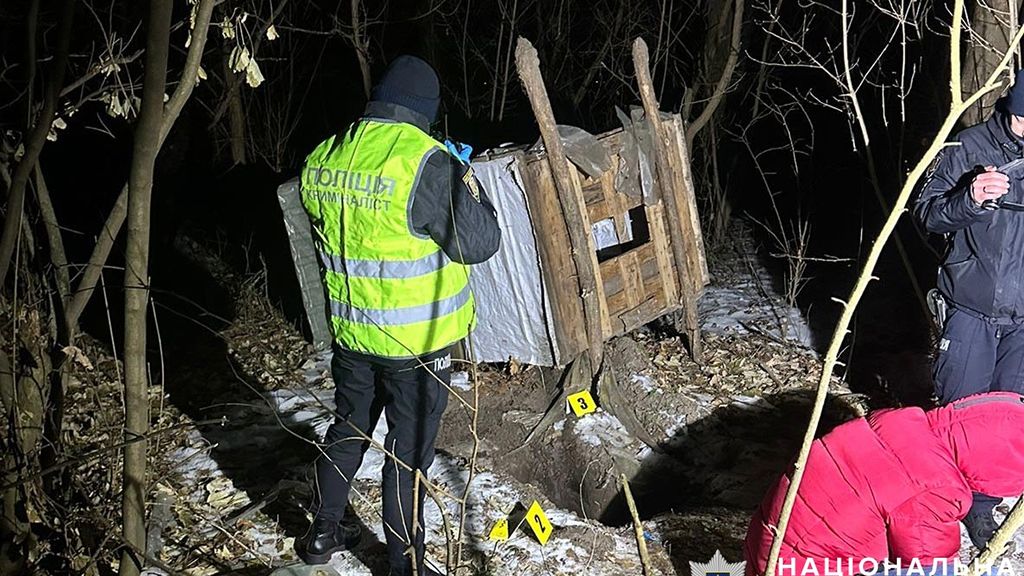 У Кременчуцькому районі в ямі зі сміттям виявили тіло жінки