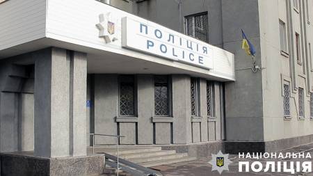 У Полтаві затримали чоловіка, який погрожував підірвати будівлю поліції