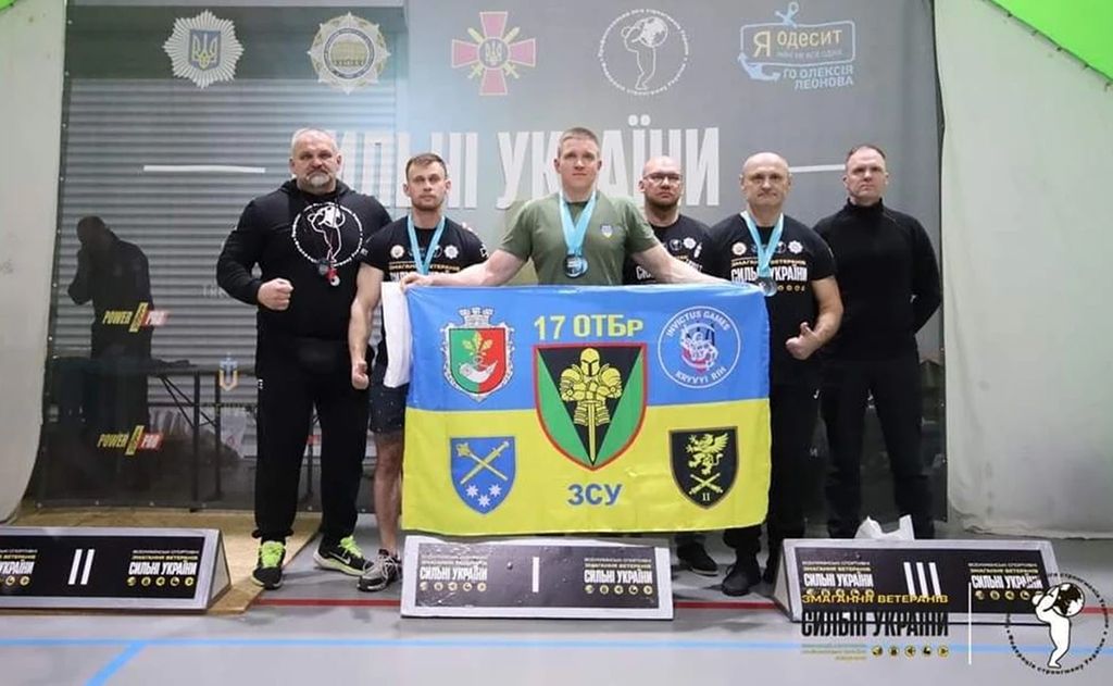 Полтавський силач здобув дві медалі у змаганнях «Сильні України»