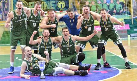 Полтавські баскетболісти вибороли 3 місце у Першій лізі